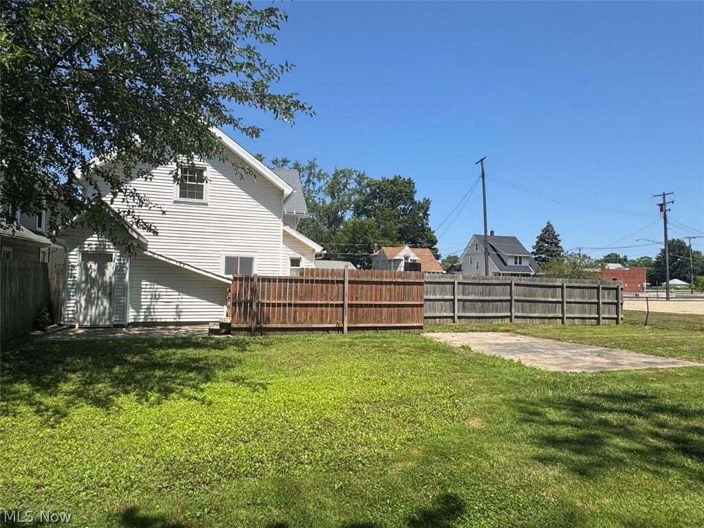1638 W 6th Street Property Photo 5