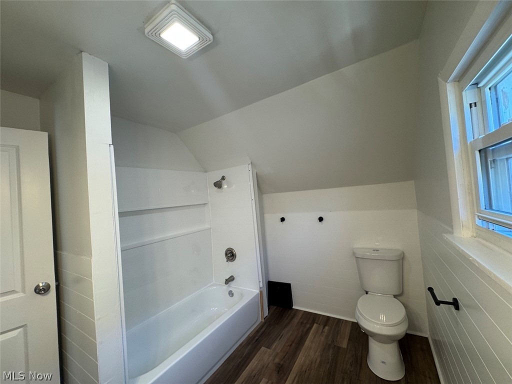 1638 W 6th Street Property Photo 26