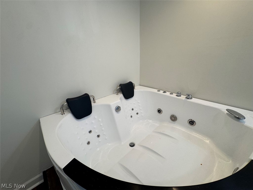 1638 W 6th Street Property Photo 27