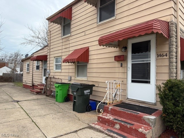 1464 E 250th Street E Property Photo 6