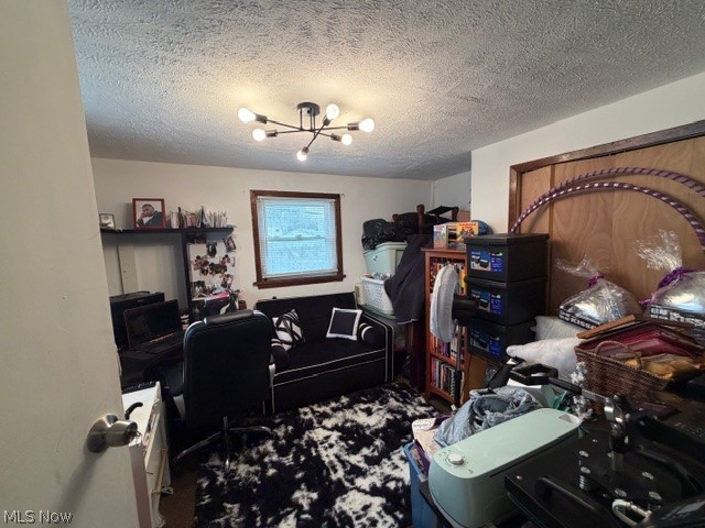 1464 E 250th Street E Property Photo 10