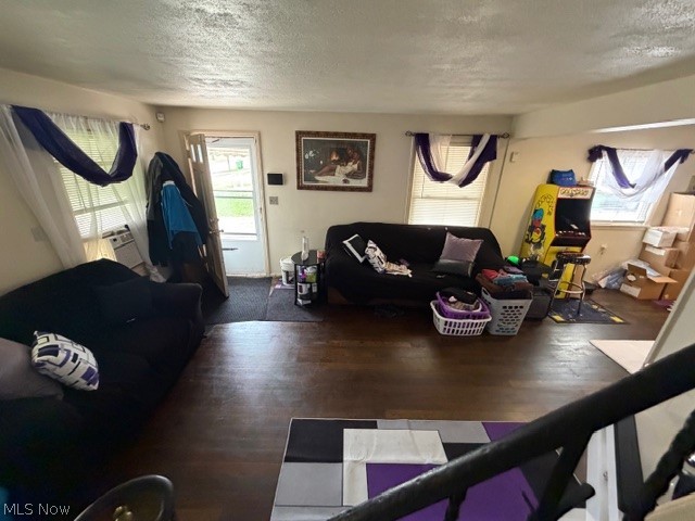 1464 E 250th Street E Property Photo 35