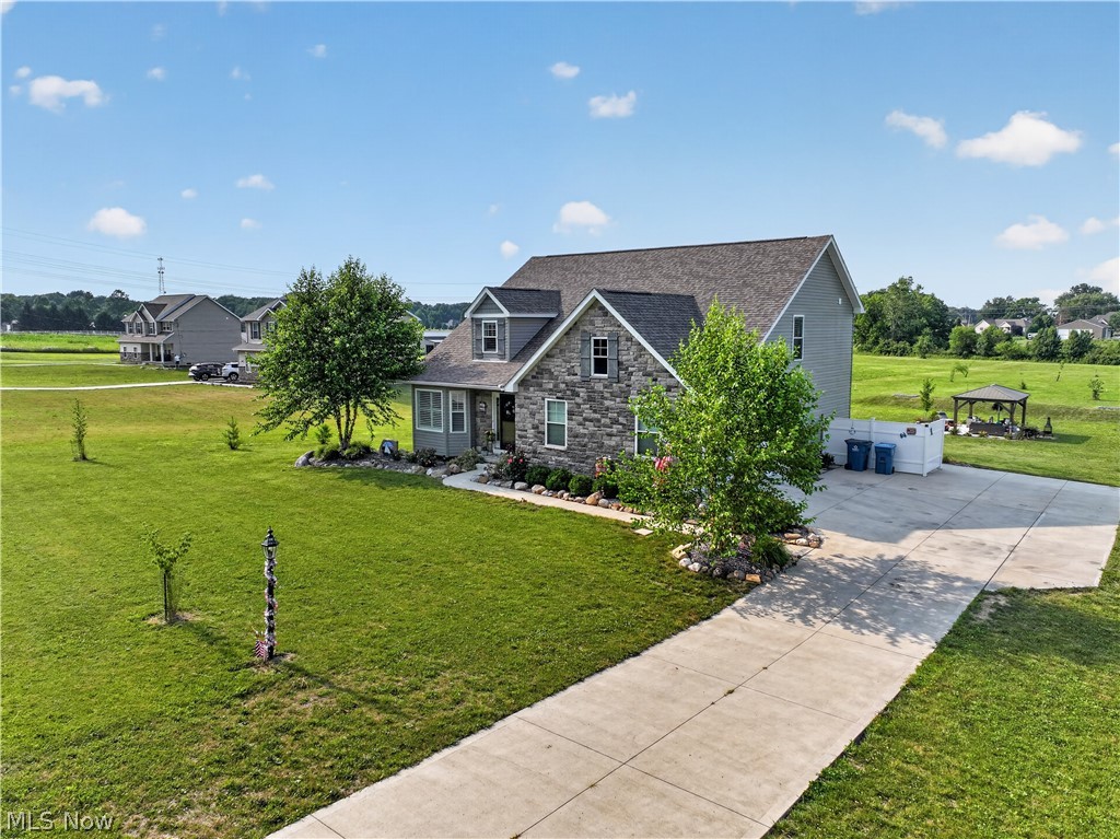 48600 Middle Ridge Road Property Photo 4