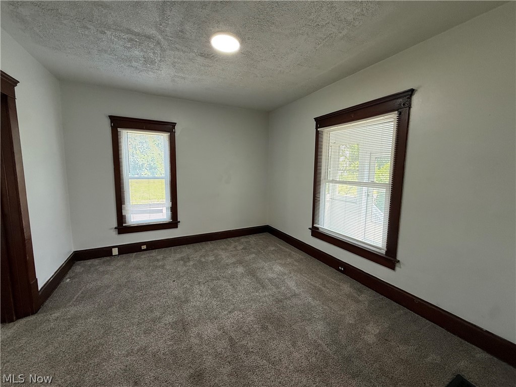 42 Paris Avenue Property Photo 5