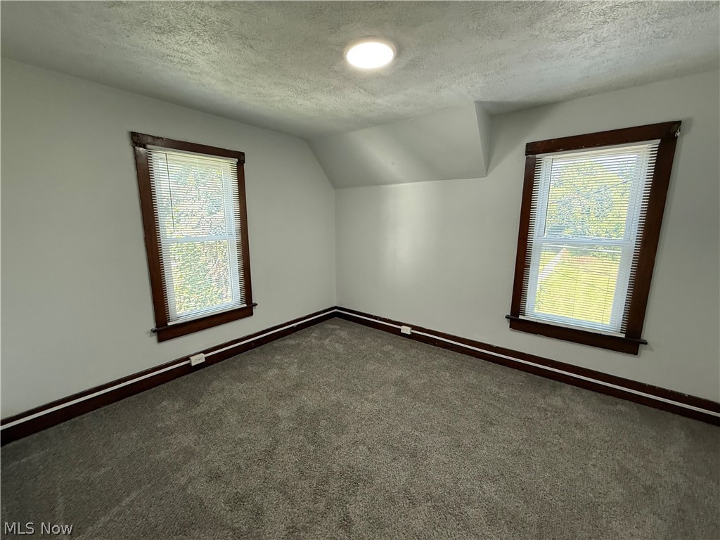 42 Paris Avenue Property Photo 9