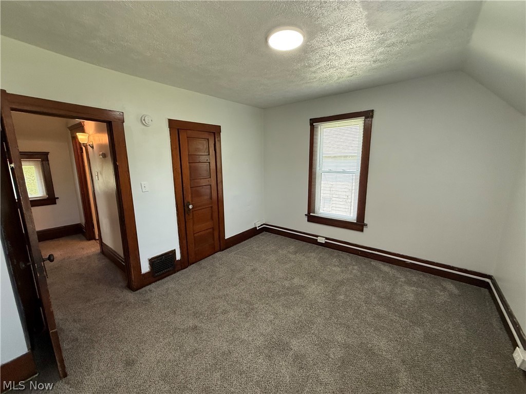 42 Paris Avenue Property Photo 10