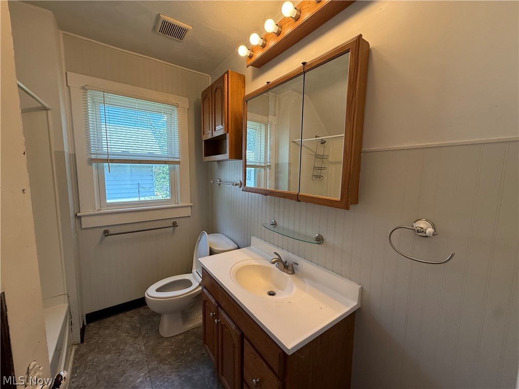 42 Paris Avenue Property Photo 15