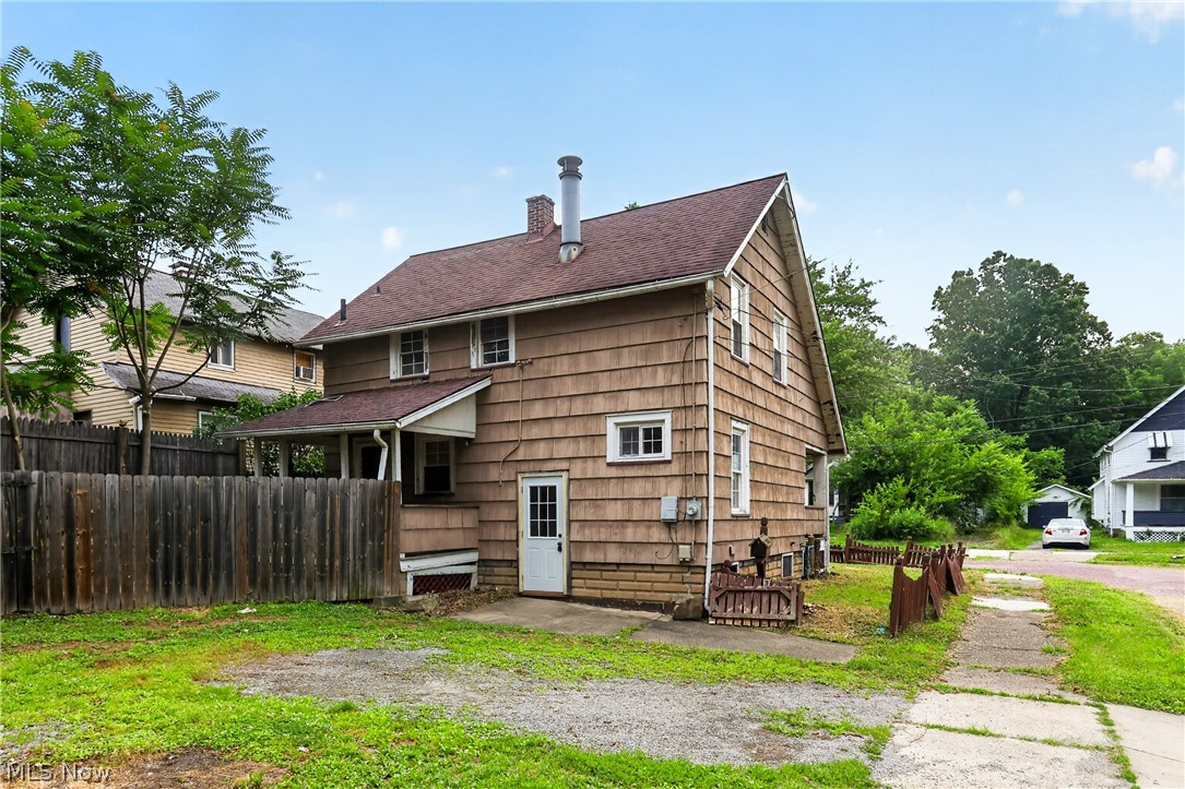 583 Hillsdale Drive Nw Property Photo 18