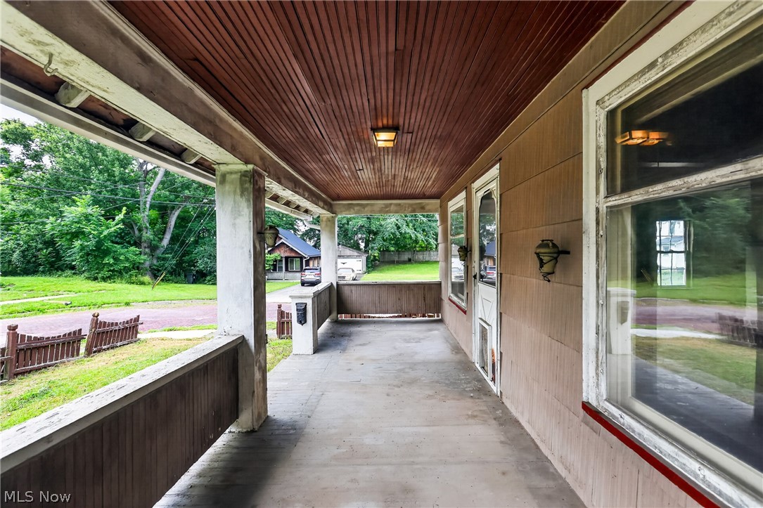 583 Hillsdale Drive Nw Property Photo 24