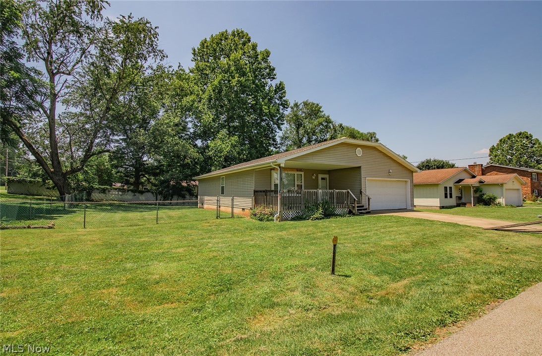 318 Greenwood Drive Property Photo 1