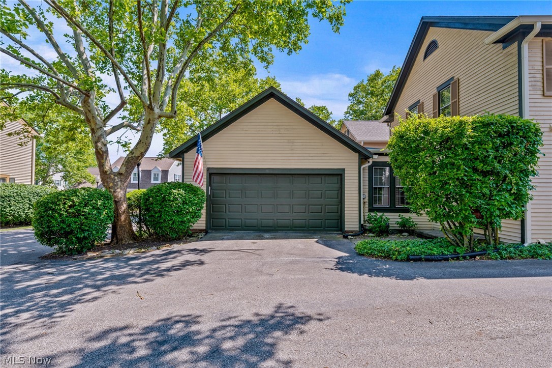 53 Hudson Common Drive Property Photo 45