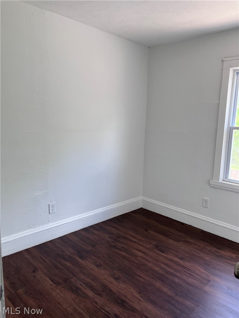 2955 E 115th Street Property Photo 5