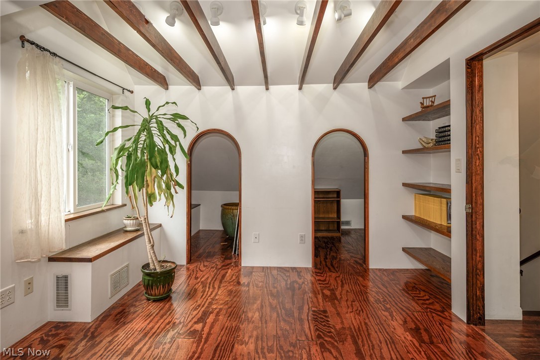737 Allerton St Property Photo 14