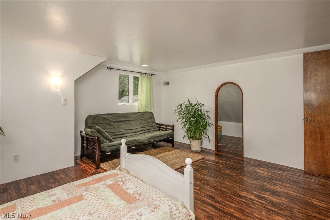 737 Allerton St Property Photo 19