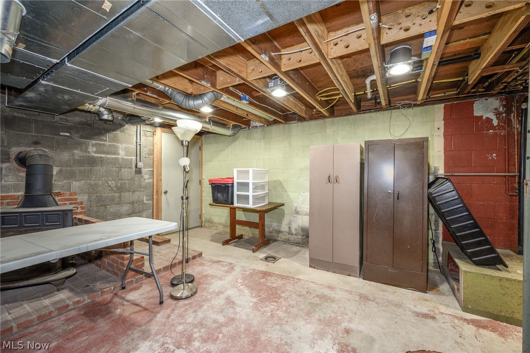737 Allerton St Property Photo 22