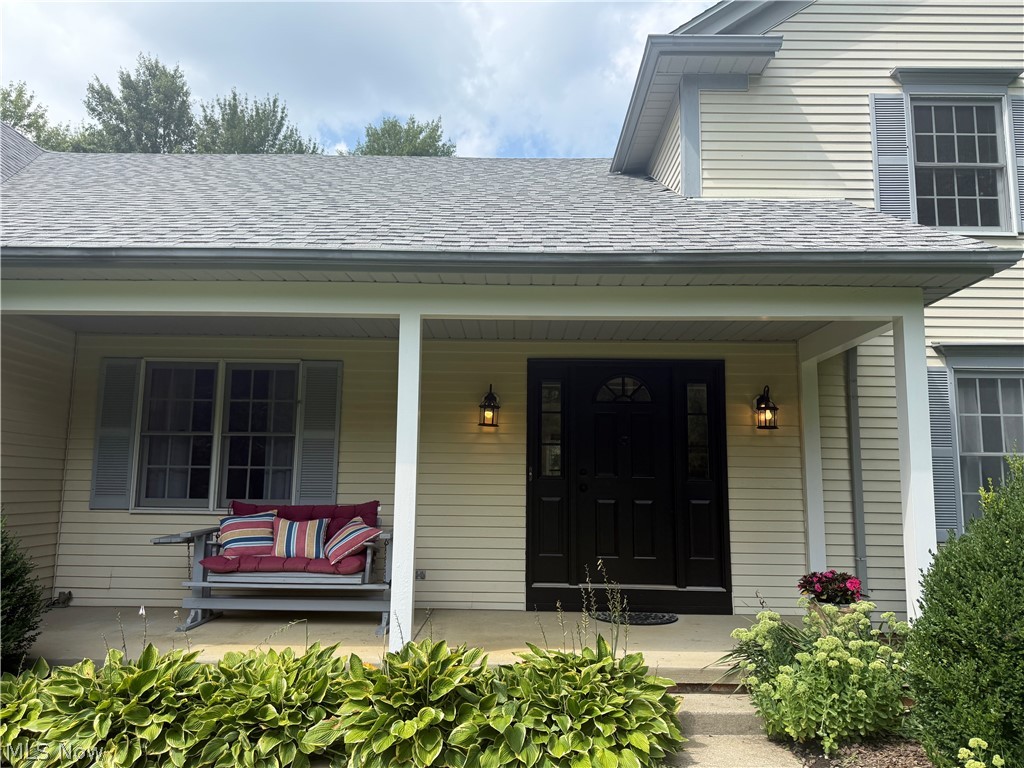 698 Deep Woods Drive Property Photo 2
