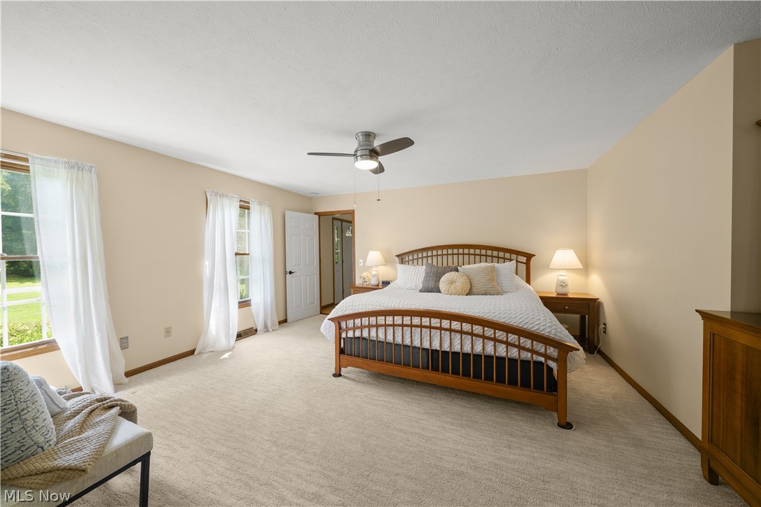 698 Deep Woods Drive Property Photo 11