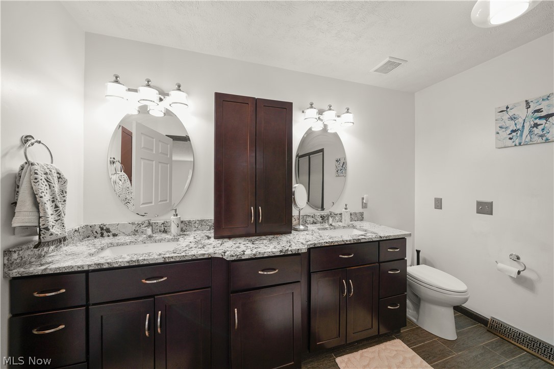 698 Deep Woods Drive Property Photo 13