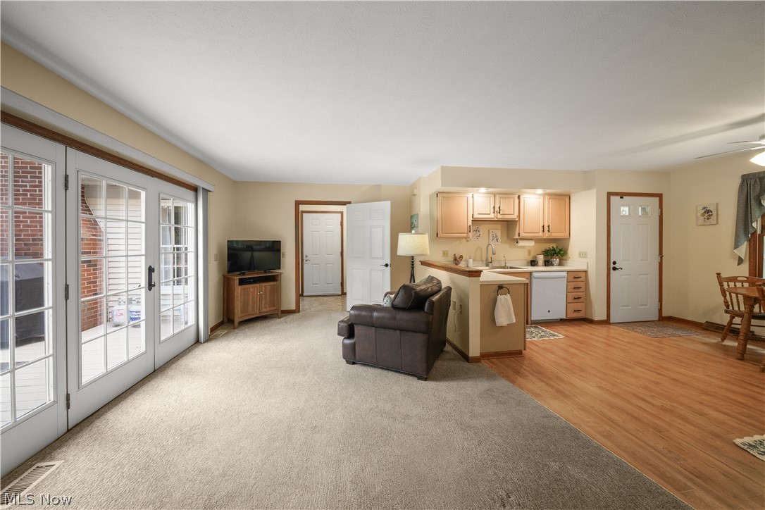 698 Deep Woods Drive Property Photo 25