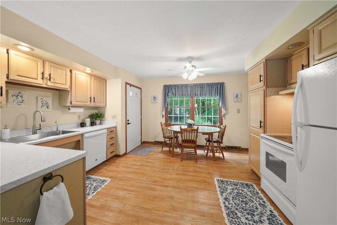698 Deep Woods Drive Property Photo 27