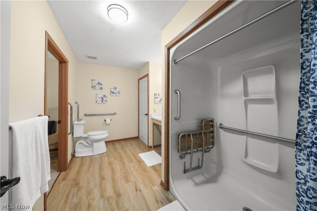 698 Deep Woods Drive Property Photo 32