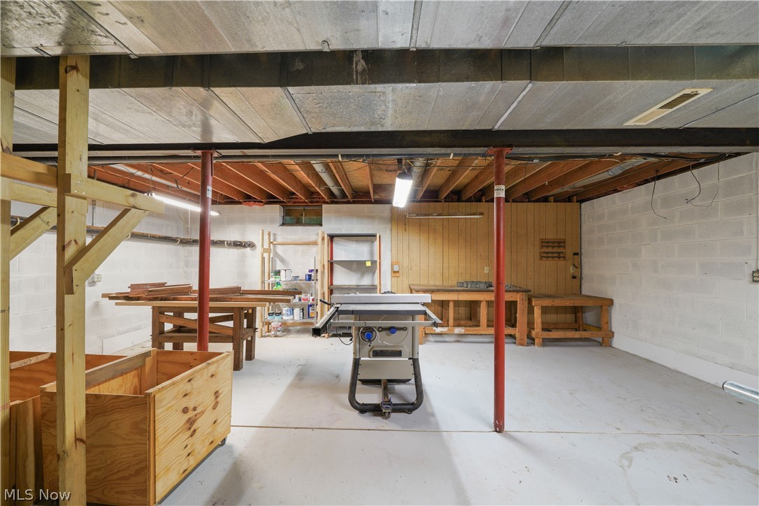 698 Deep Woods Drive Property Photo 36