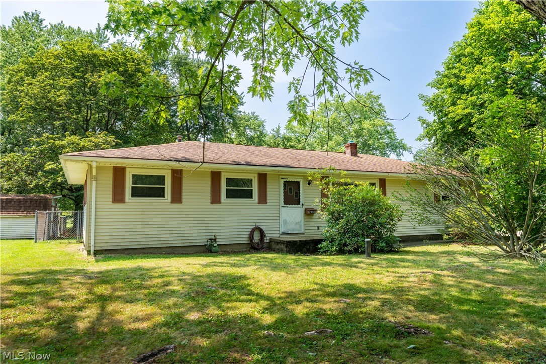 7101 Pinecrest Street Ne Property Photo 1