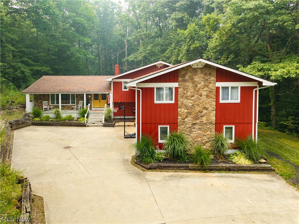 2124 Hinckley Hills Road Property Photo 1