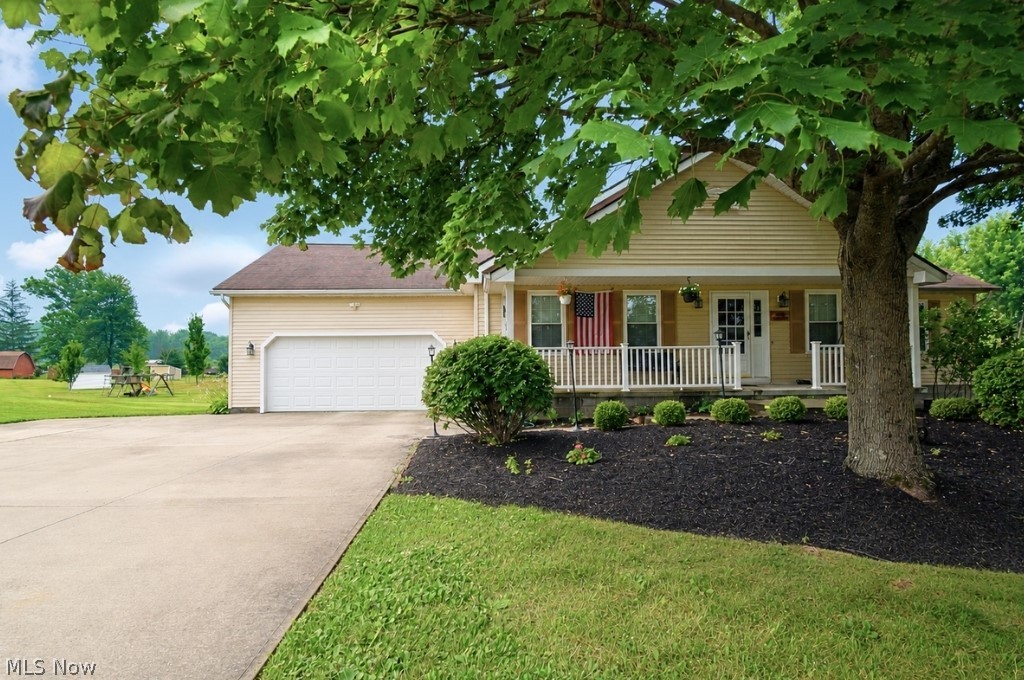 5566 River Road Property Photo 3