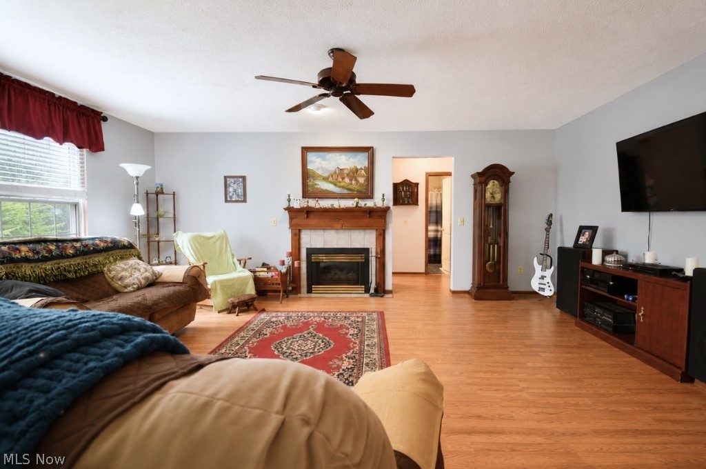 5566 River Road Property Photo 7