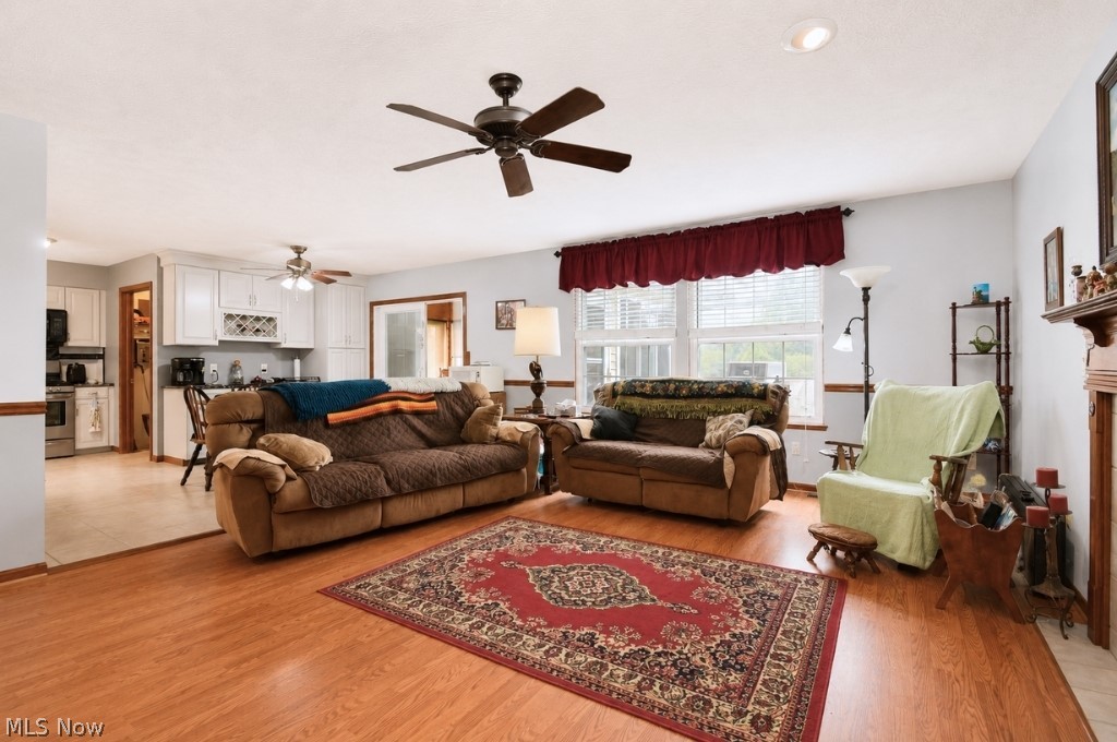 5566 River Road Property Photo 8