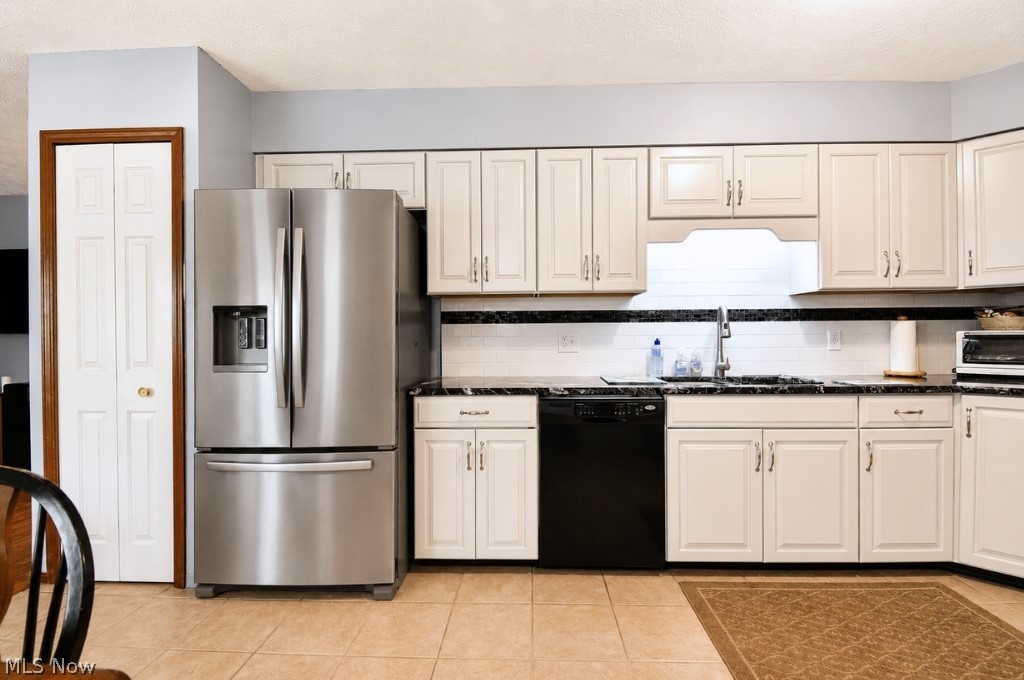 5566 River Road Property Photo 12