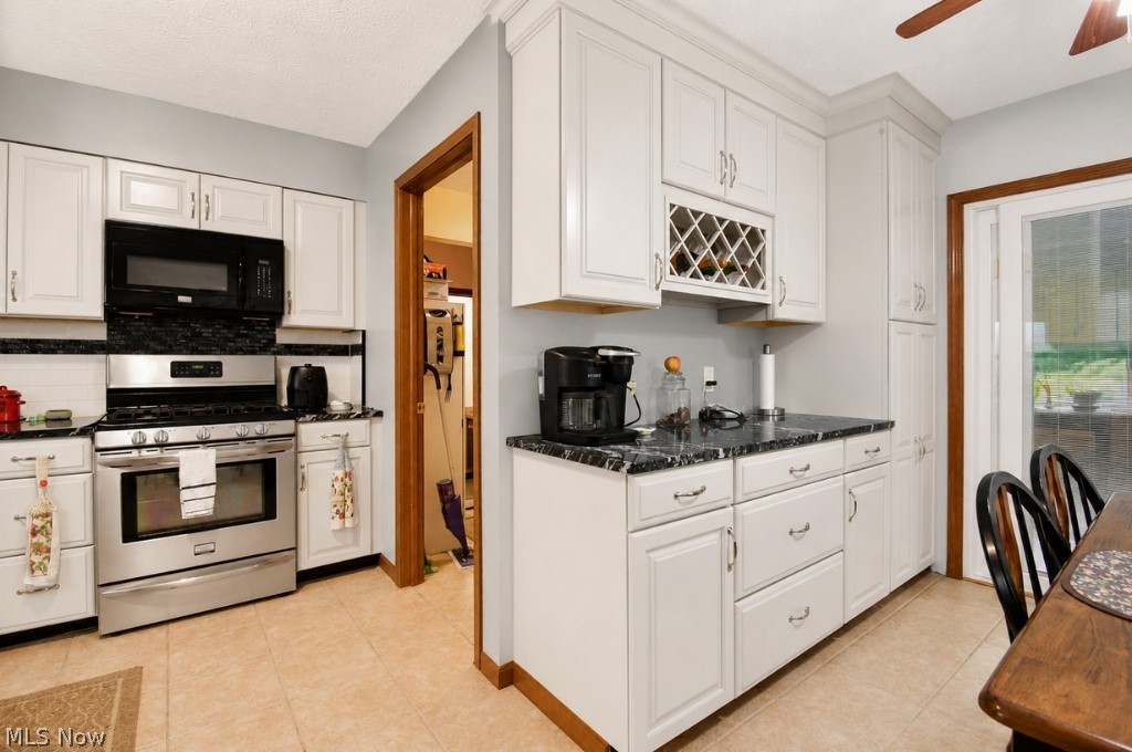 5566 River Road Property Photo 14