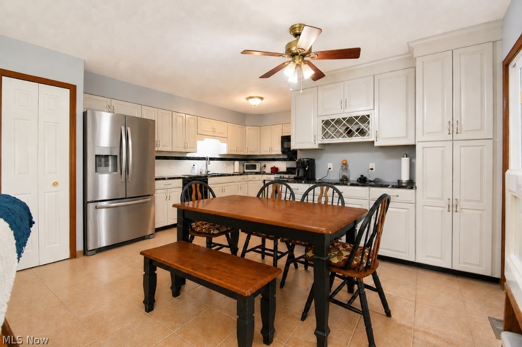5566 River Road Property Photo 15