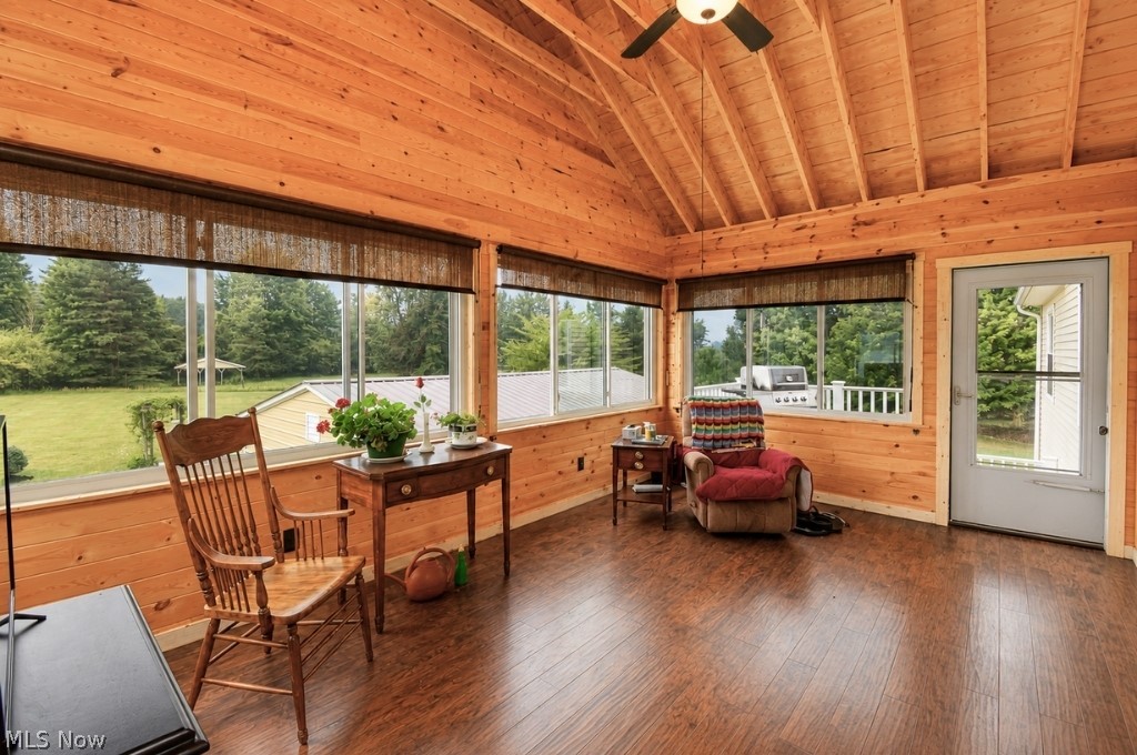 5566 River Road Property Photo 18