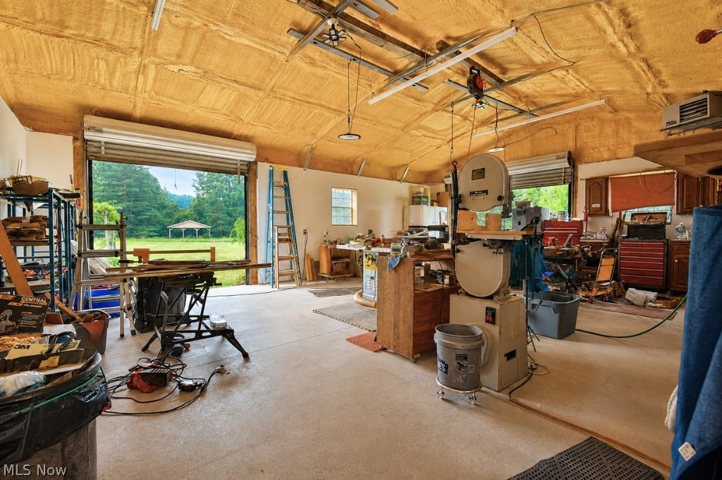 5566 River Road Property Photo 44