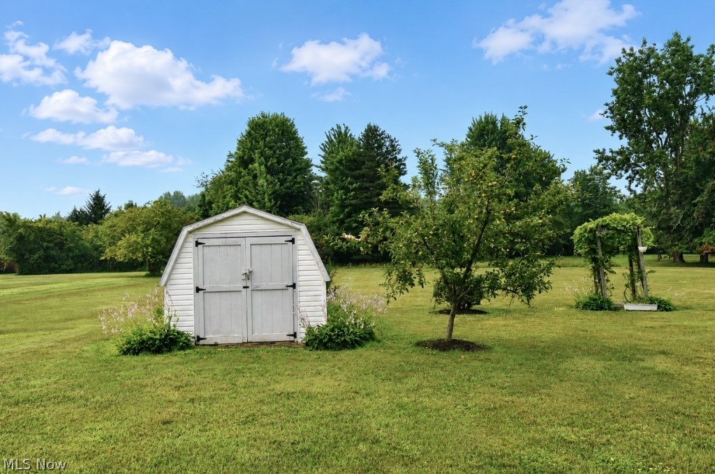 5566 River Road Property Photo 47