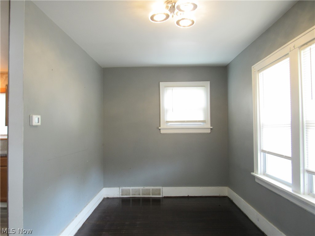 700 Glendora Avenue Property Photo 4