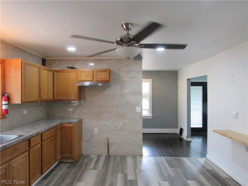 700 Glendora Avenue Property Photo 6
