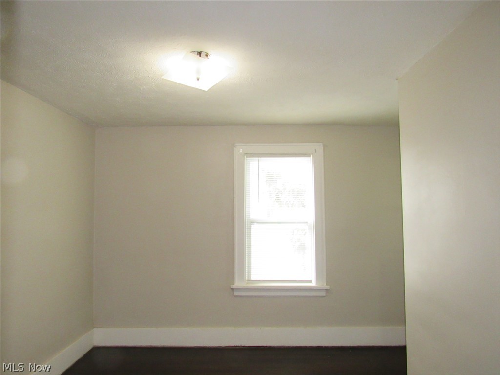700 Glendora Avenue Property Photo 9