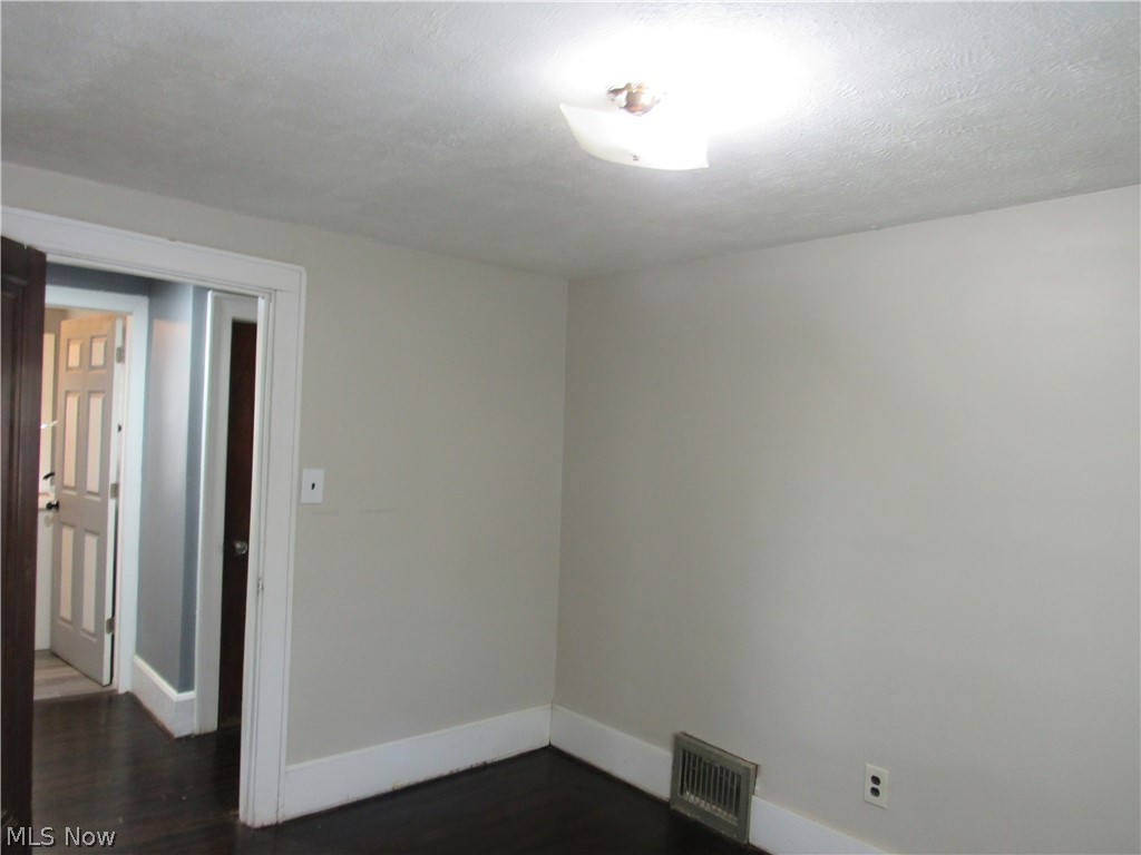 700 Glendora Avenue Property Photo 11