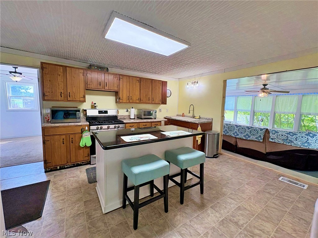 10677 Baumhart Road Property Photo 8