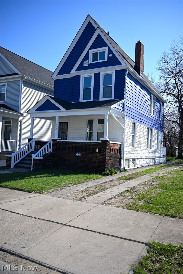 2221 E 97th Street