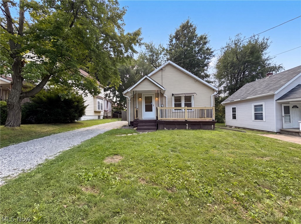 736 Bettes Avenue Property Photo 1