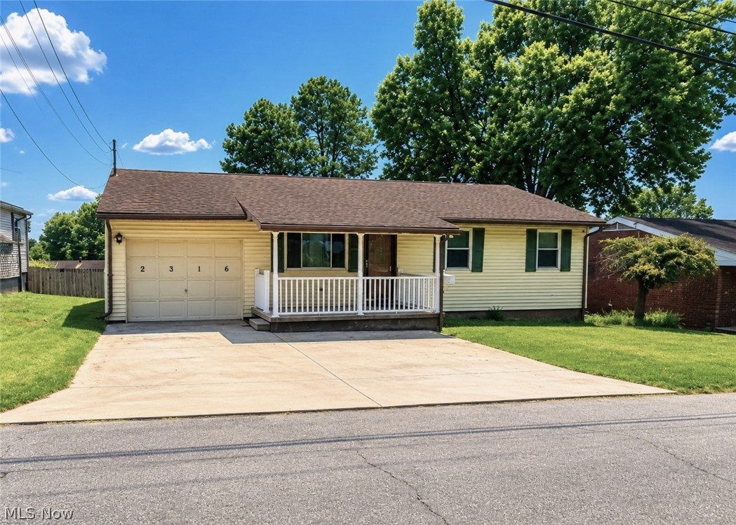 2316 45th Street Property Photo 1