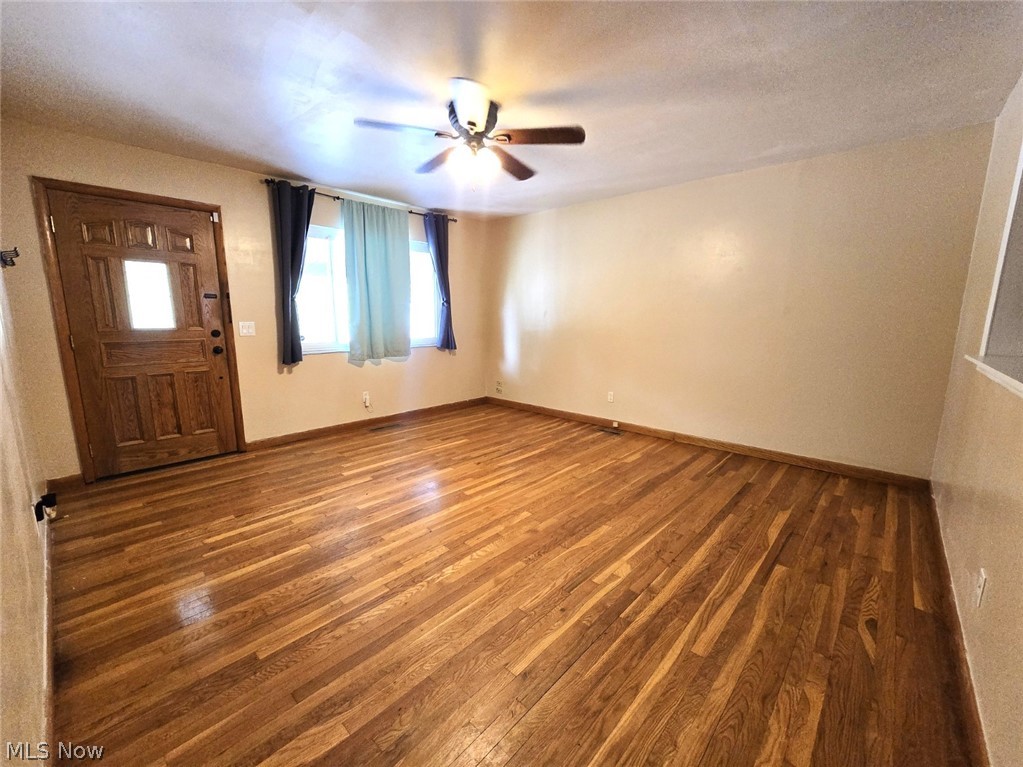 2316 45th Street Property Photo 2
