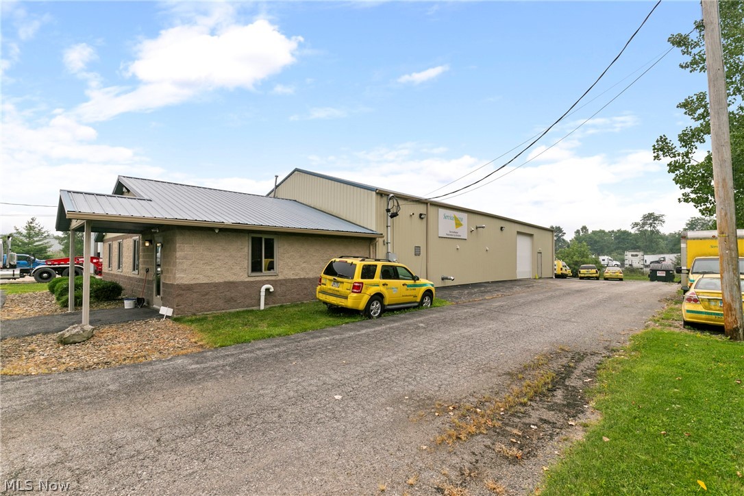 75 Eastgate Drive Property Photo 10