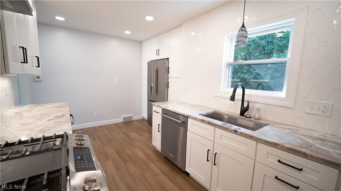 3130 Silver Lake Boulevard Property Photo 5