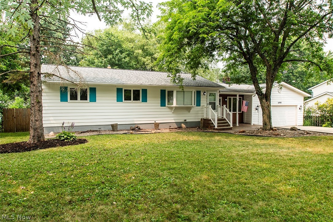 1490 Garfield Avenue Property Photo 1