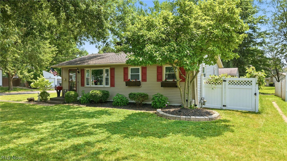 1799 Lemont Drive Property Photo 3